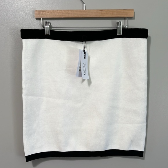 Dynamite Contrast Ribbed Mini Skirt Knit White and Black - Picture 5 of 8